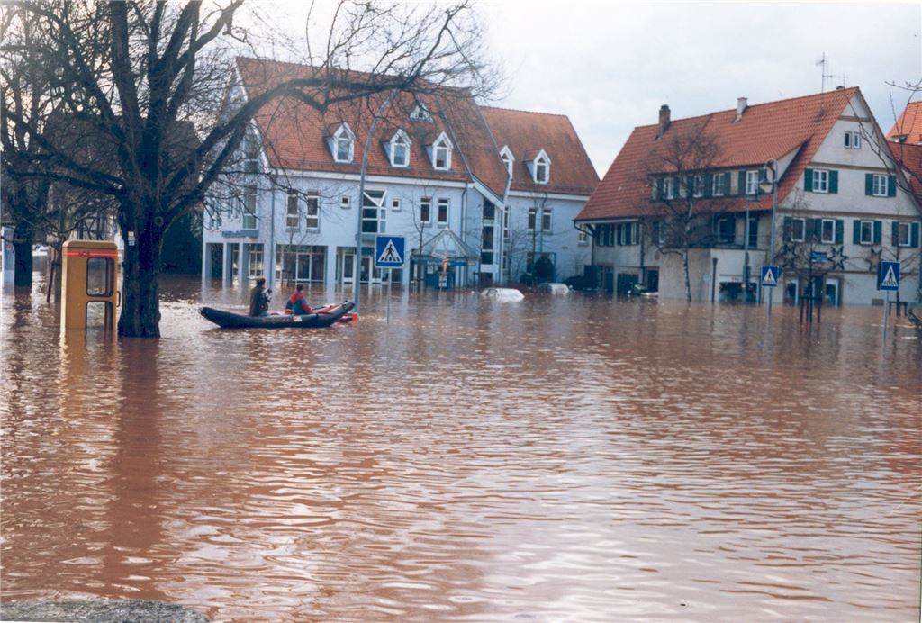 910_0008_164802_Stadtarchiv_Hochwasser_1993_Duerrmenz