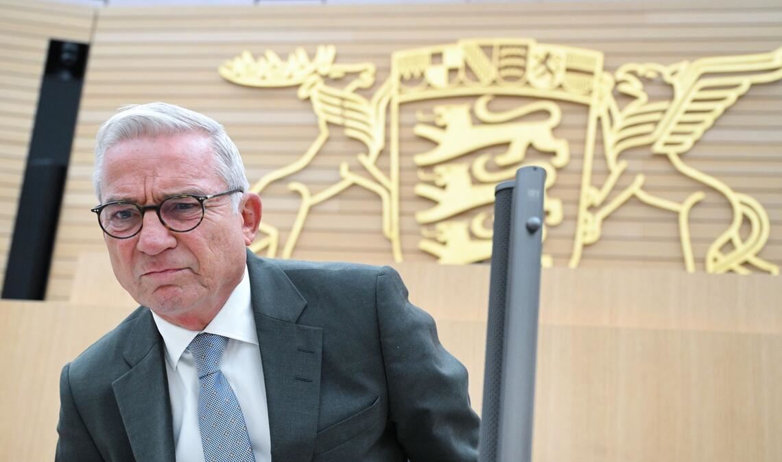 Die Forderung von Innenminister Thomas Strobl (CDU) nach einem lebenslangen Führerschein-Entzug für notorische Temposünder ist aus Sicht des ADAC viel zu unkonkret (Archivfoto).