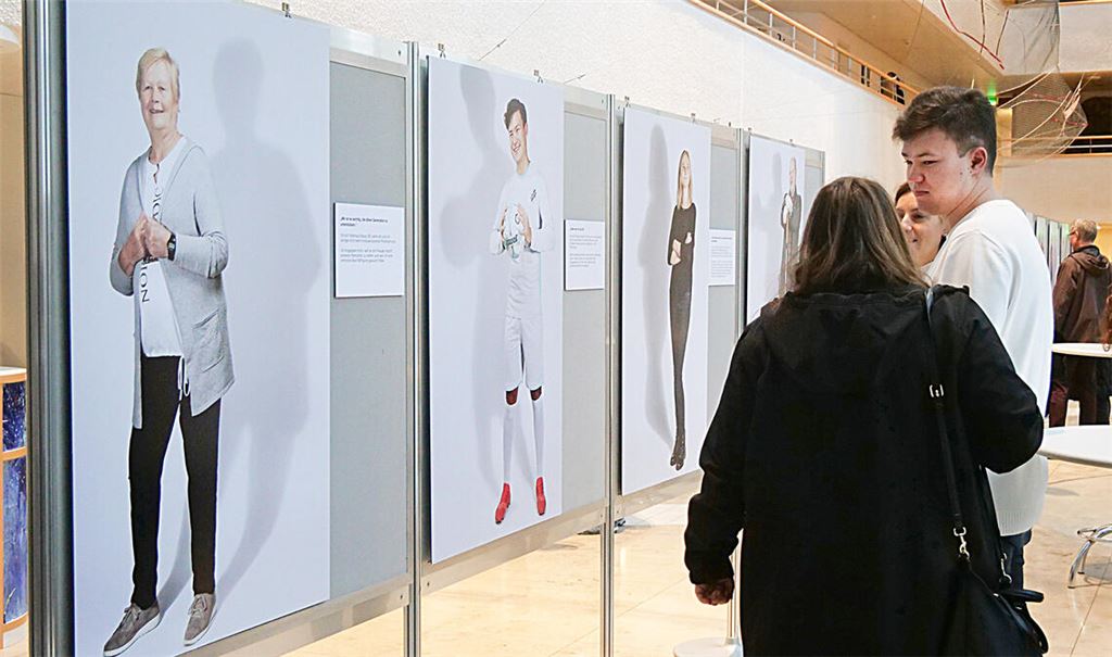Die Fotos zeigen besondere Menschen, die besonders engagiert sind. Foto: Friedrich