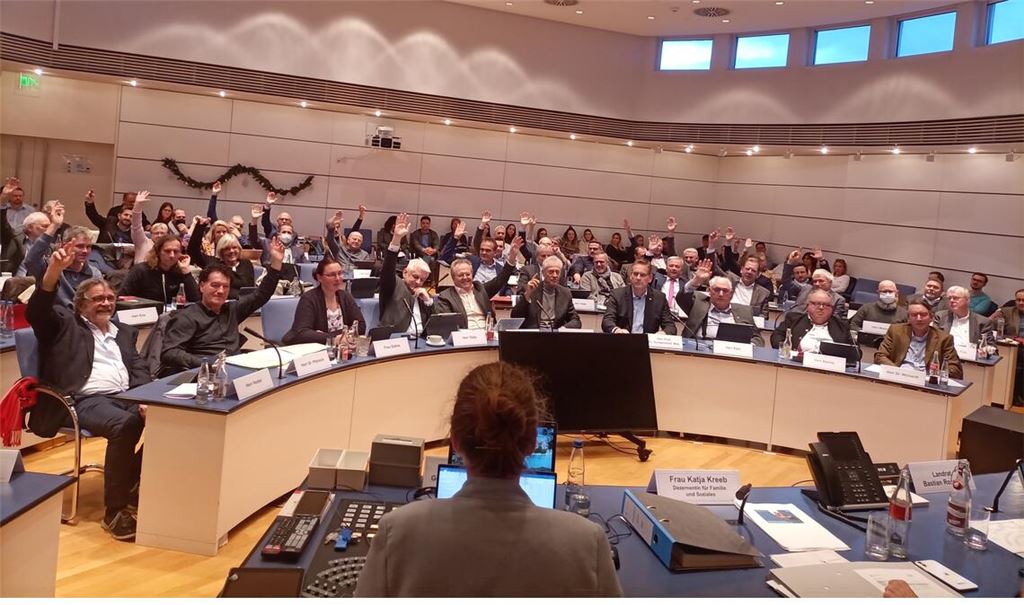 Die Fraktionssprecher kündigen es im Vorfeld an: Die Abstimmungen innerhalb der eigenen Reihen sind uneinheitlich. Foto: Deeg