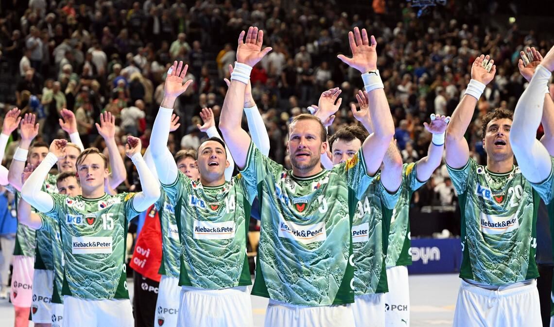 Die Füchse Berlin kämpfen am Sonntag um den Pokaltitel.