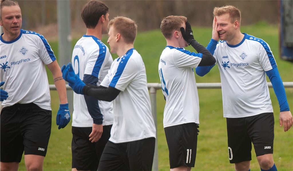 Die Fußballer des FC Viktoria Enzberg schreiben in dieser Saison eine Erfolgsgeschichte, an die so vor der Saison wohl nicht einmal die Spieler selbst geglaubt hatten. Foto: Fotomoment