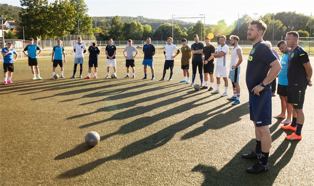 Die Fußballer des TSV Phönix Lomersheim starten in die Vorbereitung auf die neue Saison.