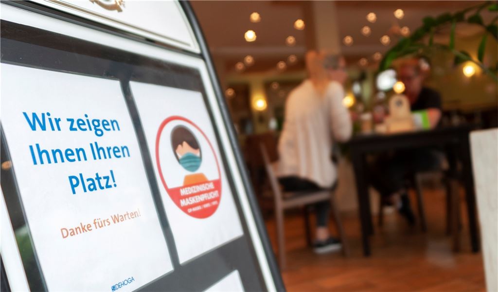 Die Gastronomiebetriebe müssen laut dem Verband Dehoga wegen der aktuellen Einschränkungen inklusive einer reduzierten Sitzplatzzahl weiterhin kämpfen.Archivfoto: Fotomoment