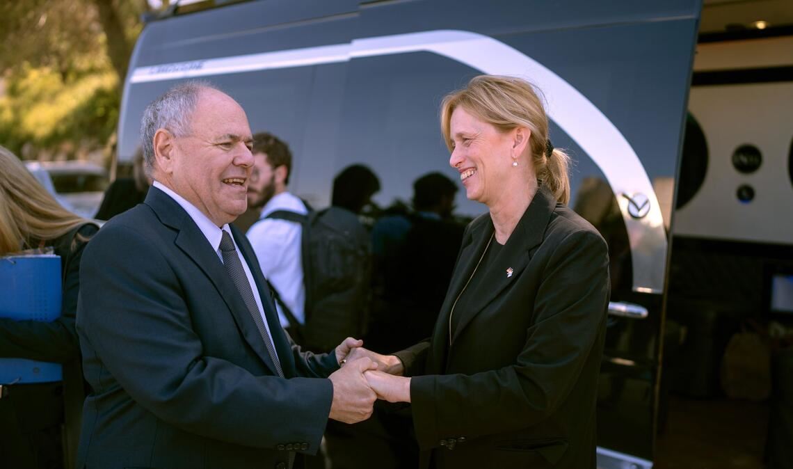 Die Gedenkstätte Yad Vashem plant ein Bildungszentrum in Deutschland.