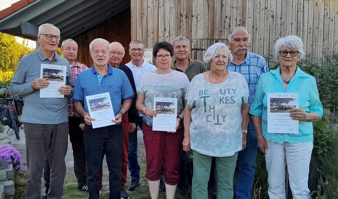 Die Geehrten bei der Hauptversammlung des OGV Enzberg. Foto: Filitz.