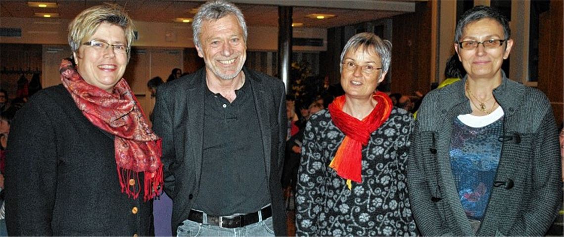 Die Gemeinschaftsschule im Blick: Johanna Bächle (v.li.), Andreas Müller, Gertrud Pfitzer und Waltraud Schellenberger-Hagenbucher bei der Informationsveranstaltung im Uhlandbau.Foto: Stahlfeld