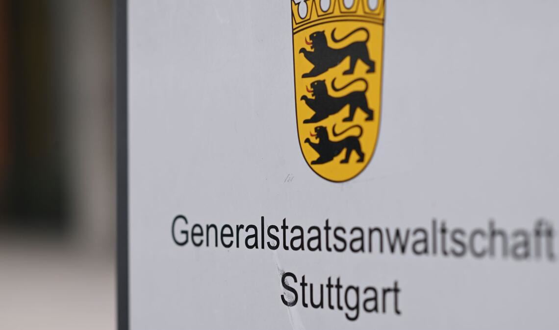 Die Generalstaatsanwaltschaft Stuttgart wirft dem Mann vor, im vergangenen Oktober aus extremistischen Gründen Anschläge verübt zu haben.