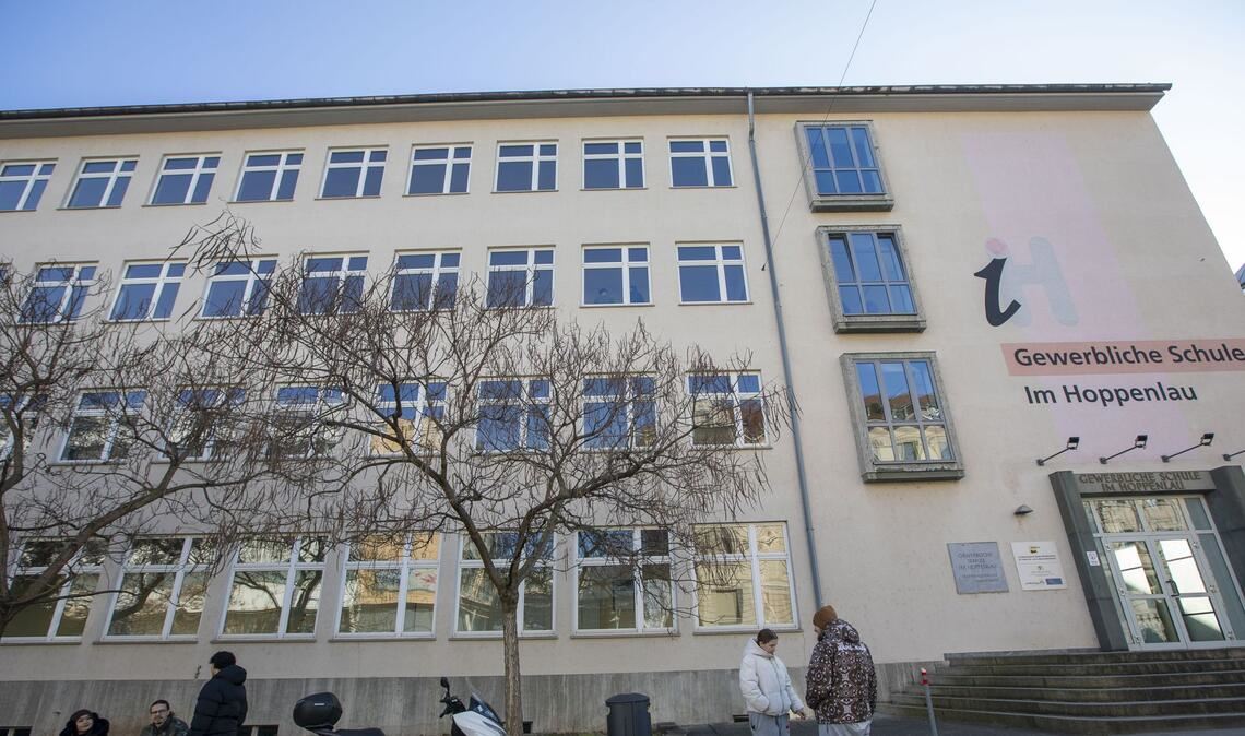 Die Gewerbliche Schule im Hoppenlau – hier lassen sich Schüler zu Köchen, Restaurantkräften oder Verkäufern ausbilden.