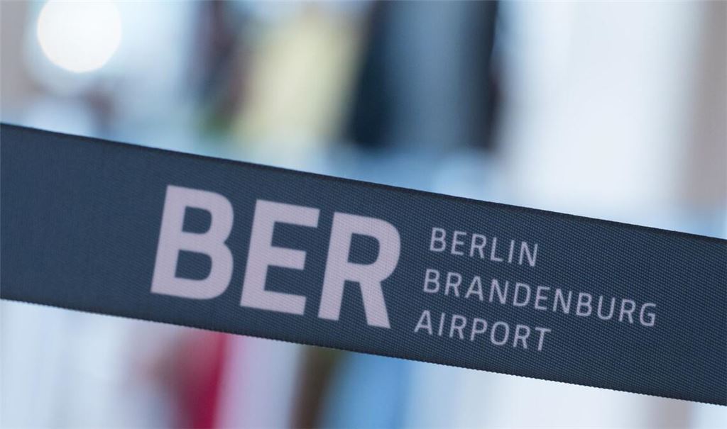 Die Gewerkschaft Verdi hat für den Tag zu einem ganztägigen Warnstreik am BER aufgerufen.