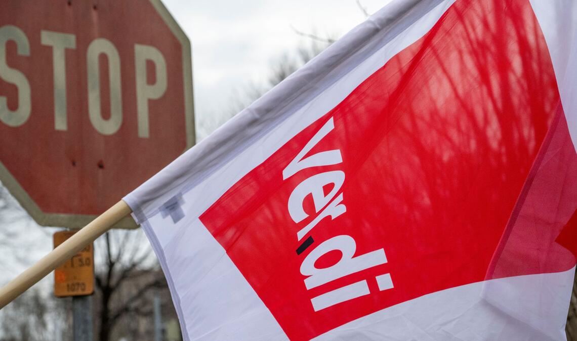 Die Gewerkschaft Verdi ruft zu einem zweitägigem Warnstreik im Ulmer Nahverkehr auf (Archivbild).