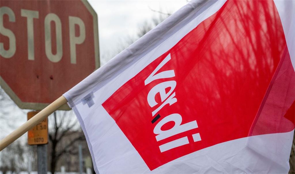 Die Gewerkschaft Verdi ruft zum zweiten Mal in diesem Jahr zu einem bundesweiten Warnstreik im ÖPNV auf. (Archivbild)