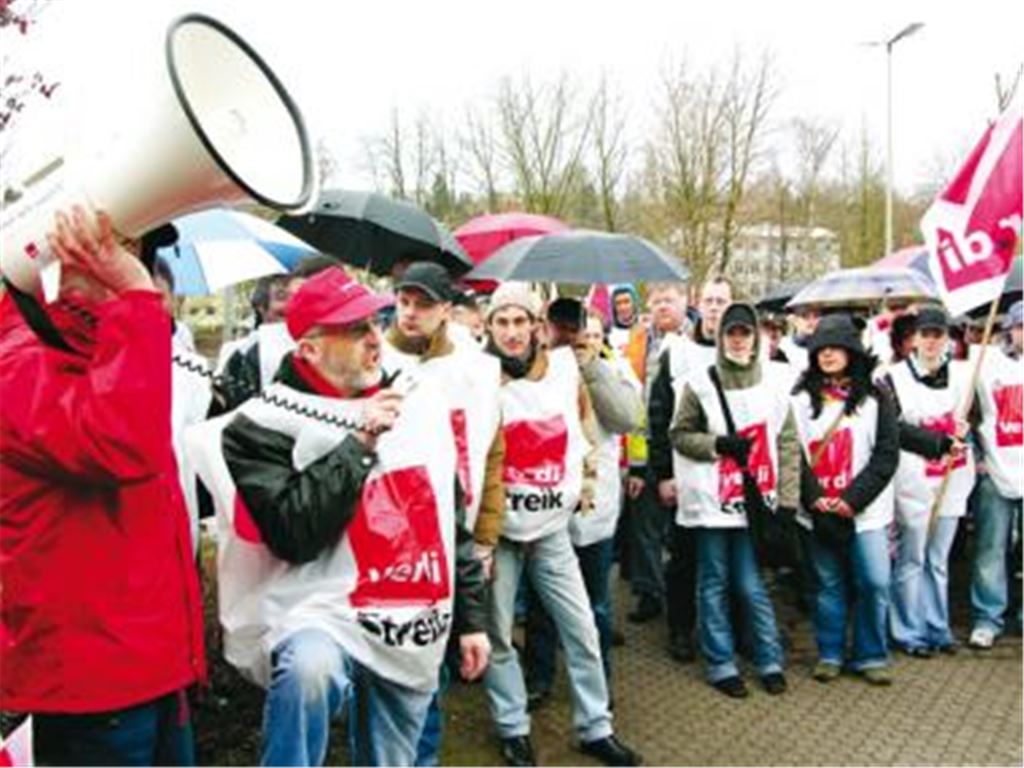 Die Gewerkschaft Verdi will ihren Forderungen mit Warnstreiks Nachdruck verleihen. Archivfoto