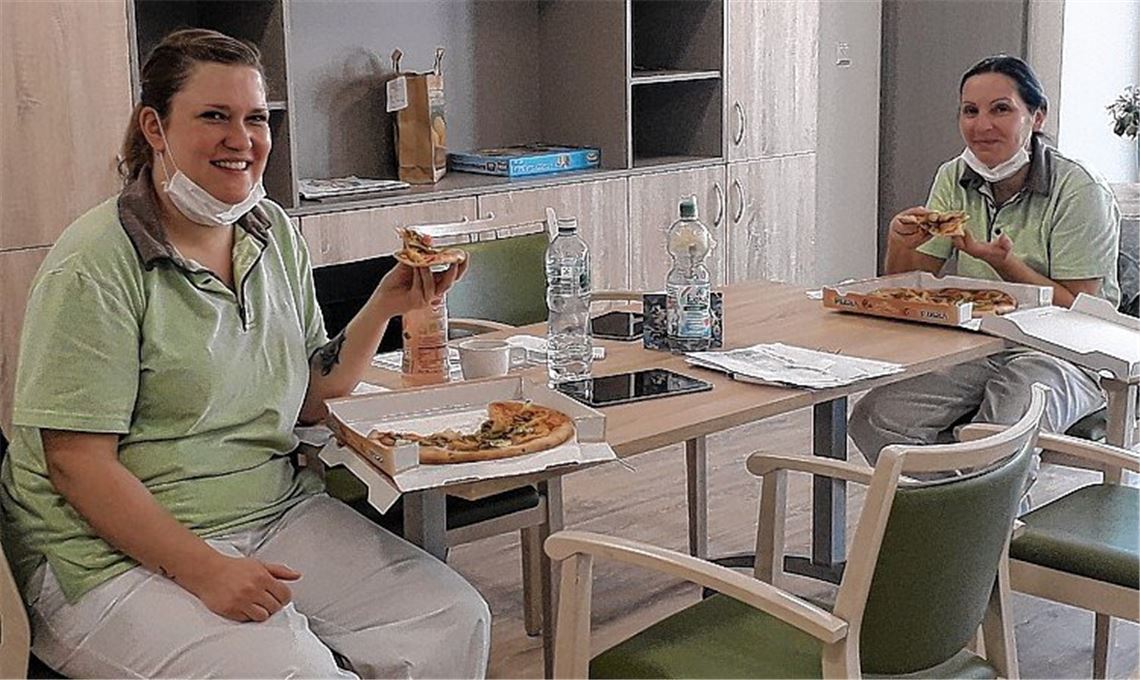 Gratis-Pizza für das Team des Seniorenheims