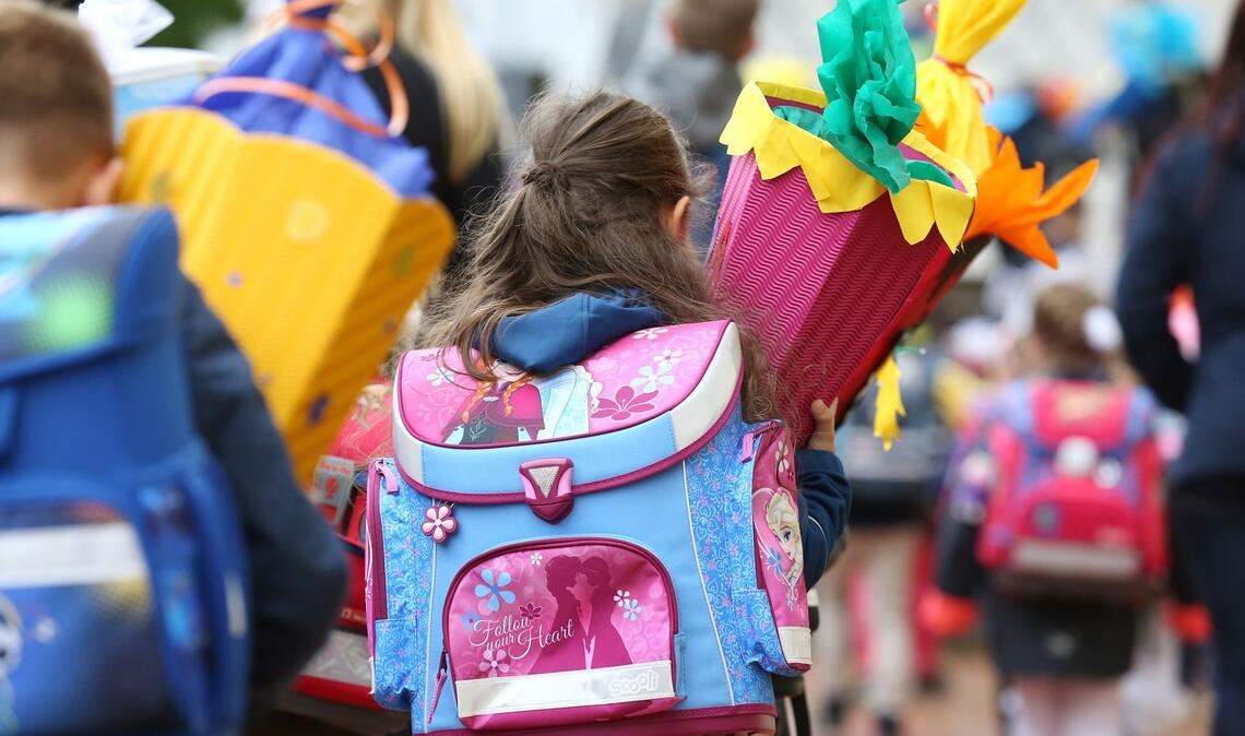 Die Grundschulen müssen sich auf viel mehr Erstklässer  und überhaupt hohe Schülerzahlen einstellen.