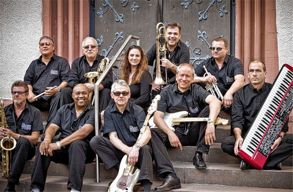 Die Gruppe Black Stuff. 