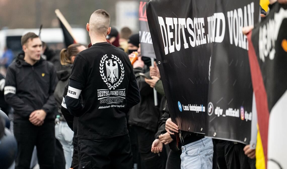 Die Gruppe "Deutsche Jugend Voran" stand im Visier der Ermittler bei Durchsuchungen fast überall bundesweit. (Archivbild)