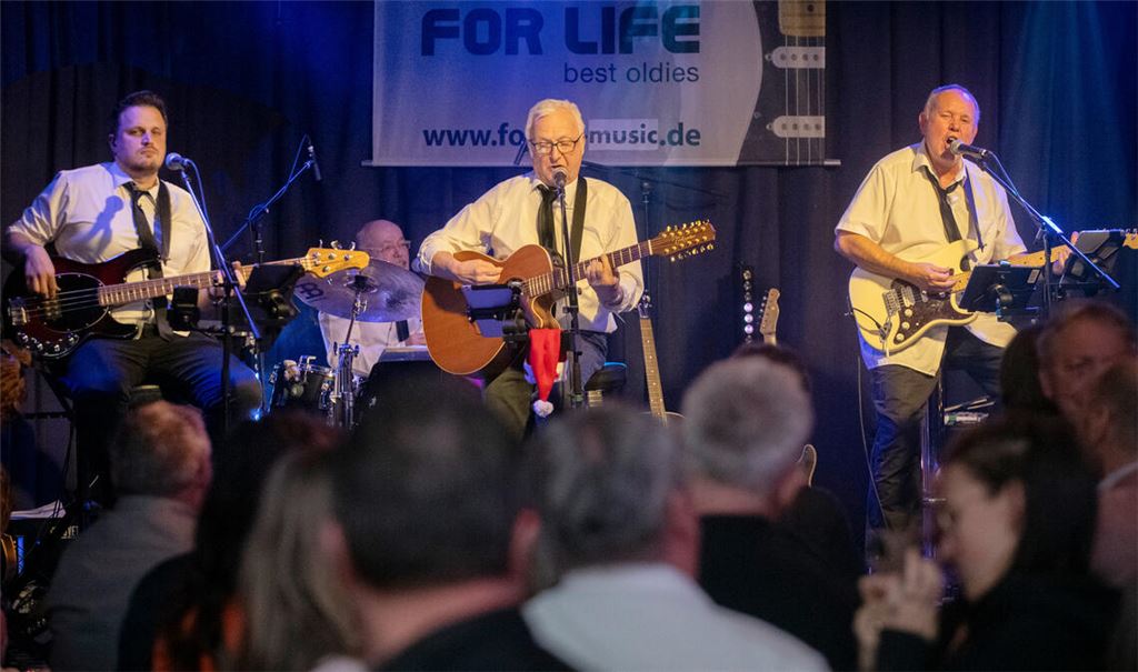 Die Gruppe For Life präsentiert im Musicpark Live beliebte Oldies. Foto: Fotomoment
