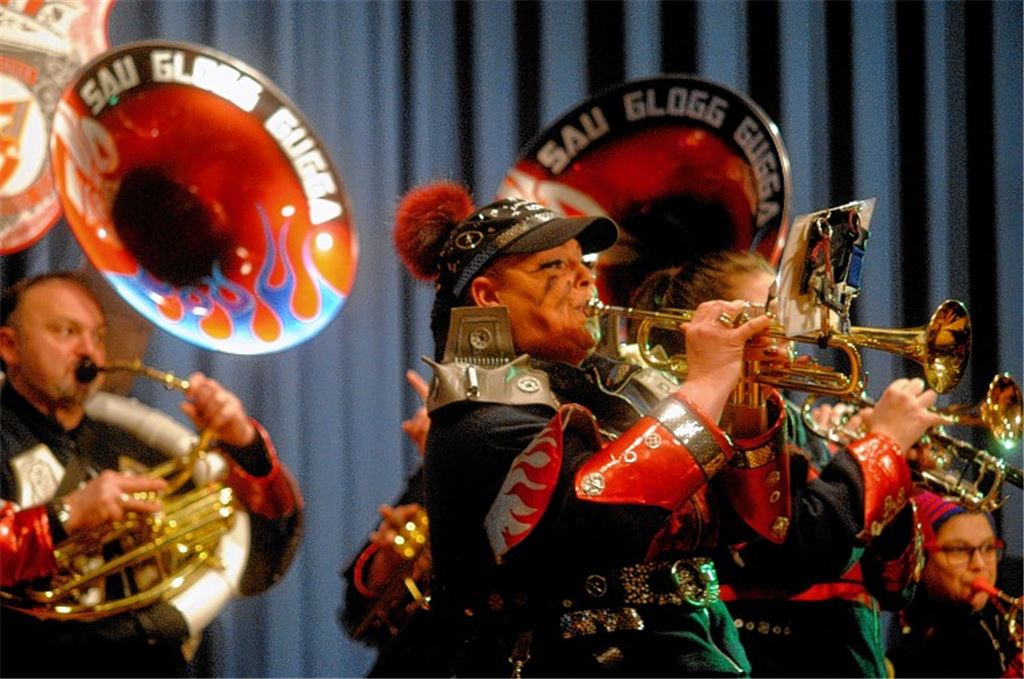 Narren lassen Feierlaune freien Lauf