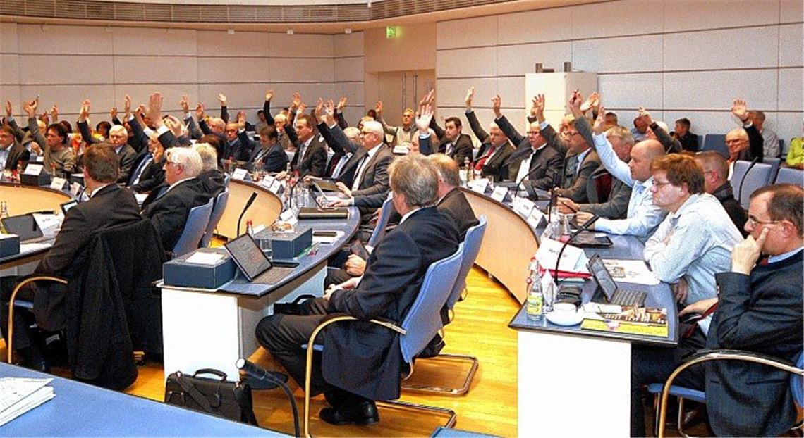 Kreistag lobt Transparenz unter Rosenau Kreistag lobt Transparenz unter Rosenau