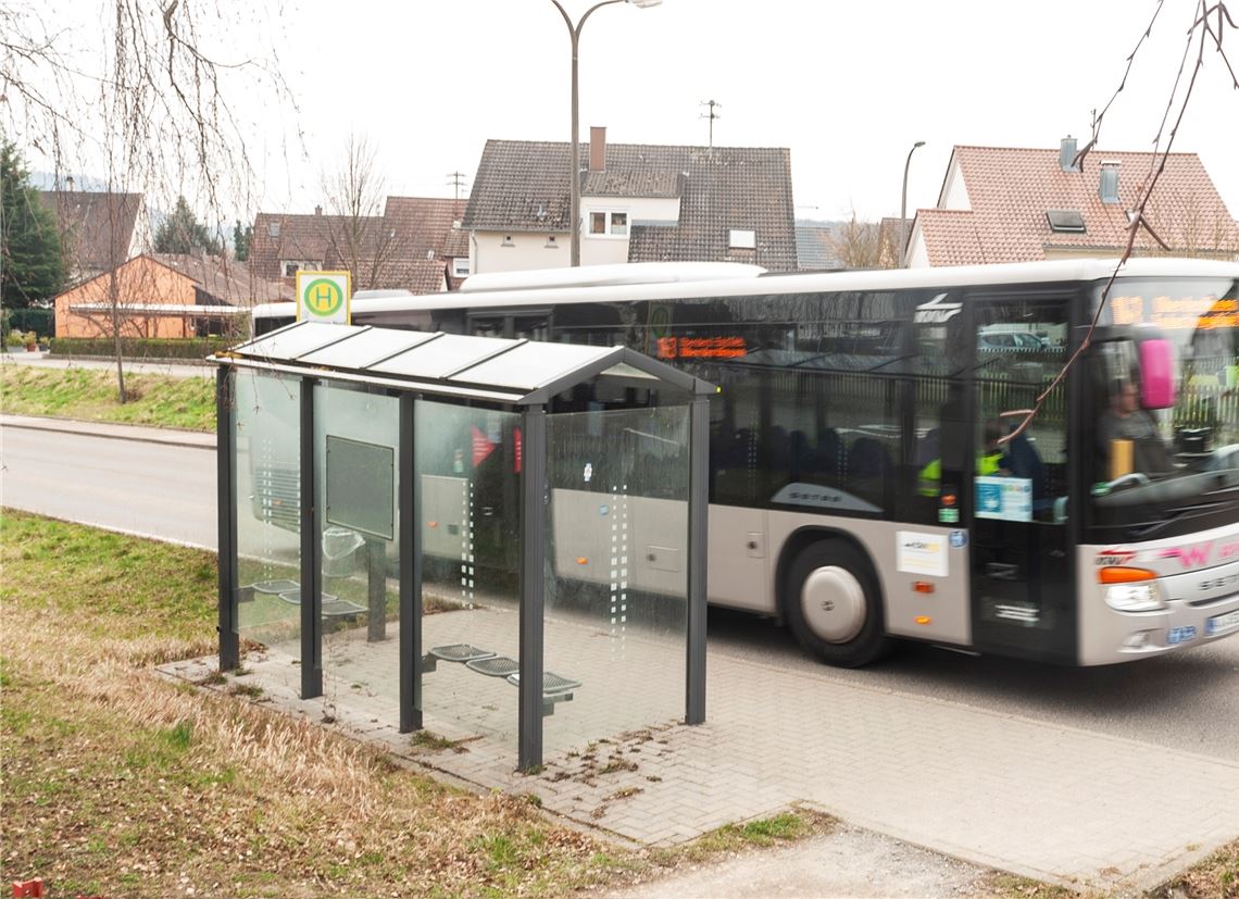 Bushaltestellen ohne Barrieren Die Haltestelle Wetterkreuzstraße gehört zu jenen, die in einem ersten Schritt barrierefrei werden sollen. Foto: Fotomoment
