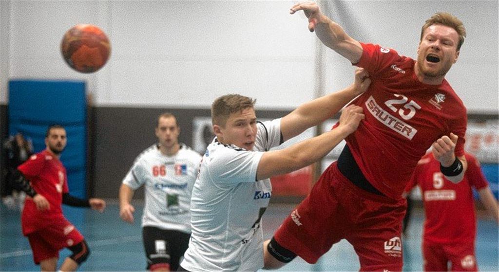 Knittlingen beißt sich vorne fest