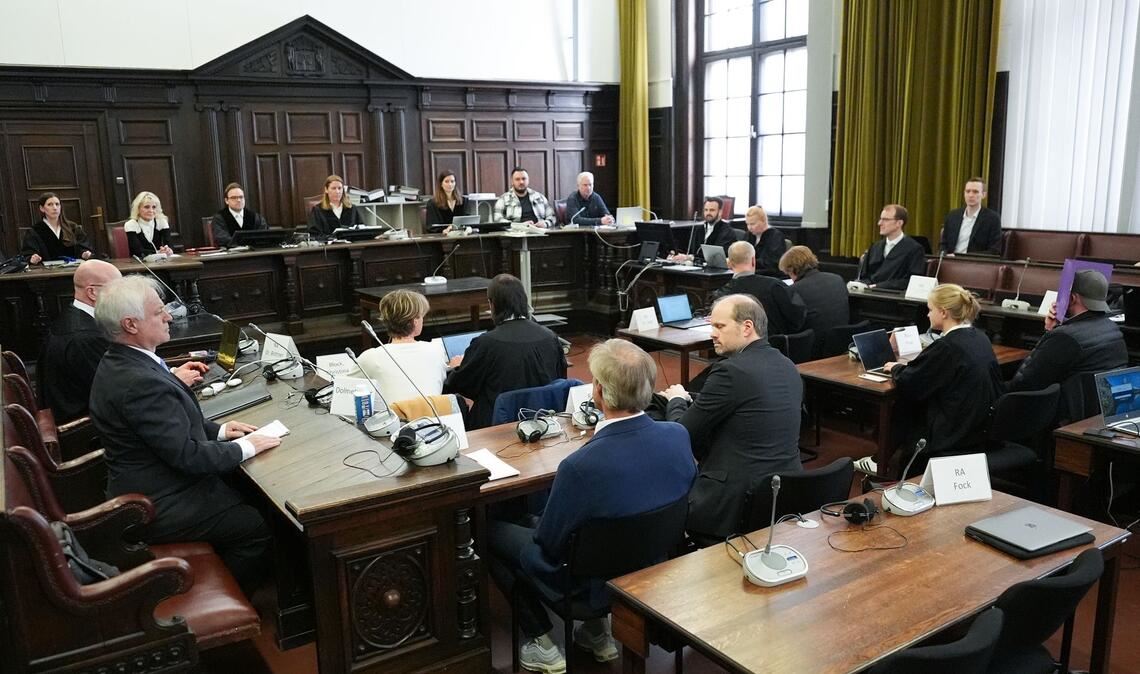 Die Hauptermittlungsführerin der Polizei beantwortete im Gericht Fragen.