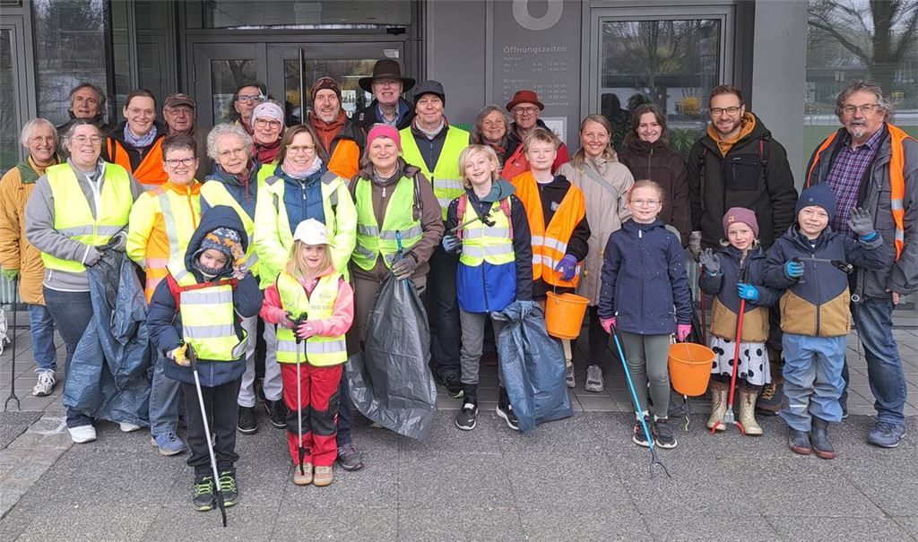 Die Helferinnen und Helfer in Illingen. Fotos: Stahlfeld