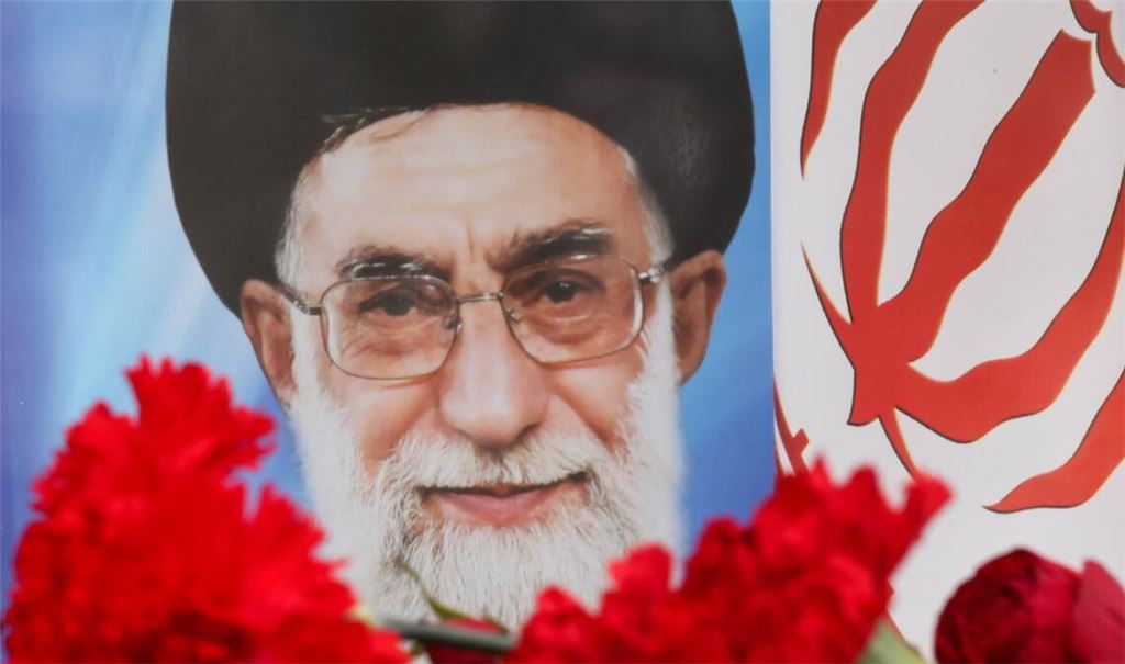 Die Herrschaft von Ayatollah Ali Chamanei über das iranische Volk ist Geschichte. Wer folgt dem 86-Jährigen?
