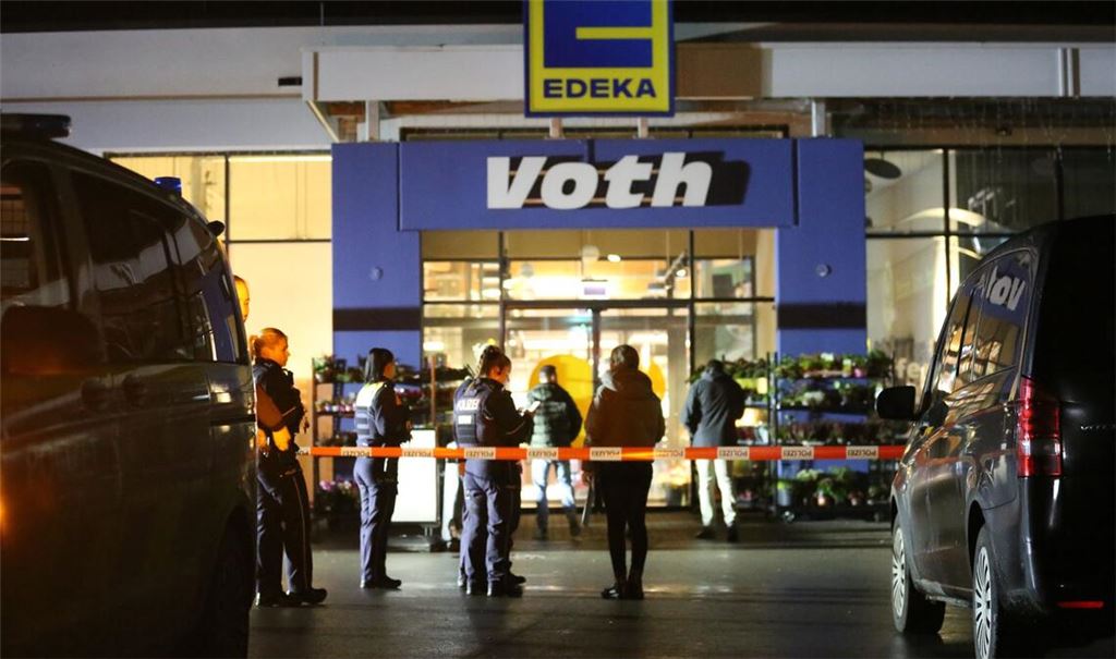 Die Hintergründe des tödlichen Streits waren zunächst unklar.