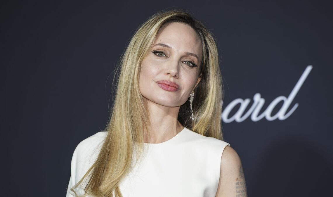 Die Hollywood-Schauspielerin Angelina Jolie liebt ihre OP-Narben.