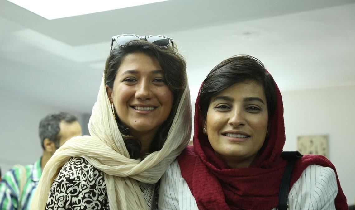 Die Journalistinnen Nilufar Hamedi (l) und Elaheh Mohammadi (r).
