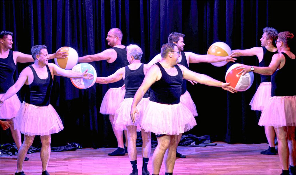 Die „Junioren“ begeistern als Ballerinas. Fotos: Stahlfeld