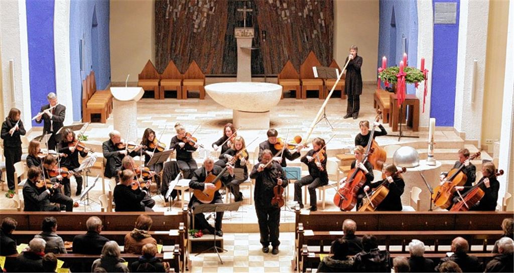 Die Kammerakademie Calw interpretiert in der katholischen Herz-Jesu-Kirche abwechslungsreich instrumentierte Werke aus unterschiedlichen Epochen.