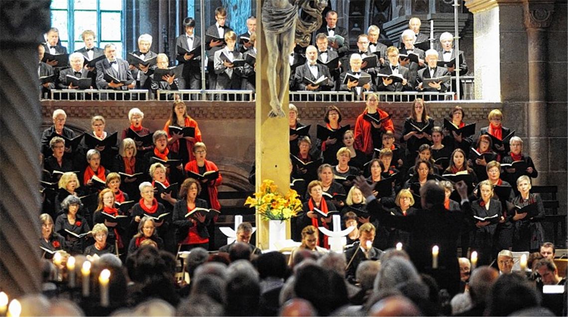 Die Kantorei Maulbronn wird begleitet von der Cappella Istropolitana.