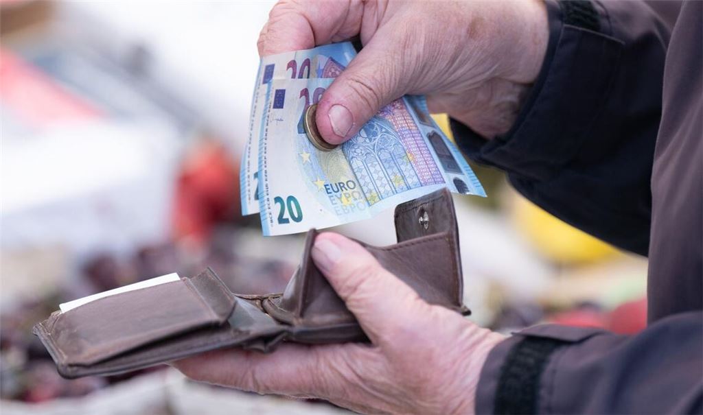 Die Kaufkraft vieler Arbeitnehmer ist im vergangenen Jahr gewachsen. (Archivbild)