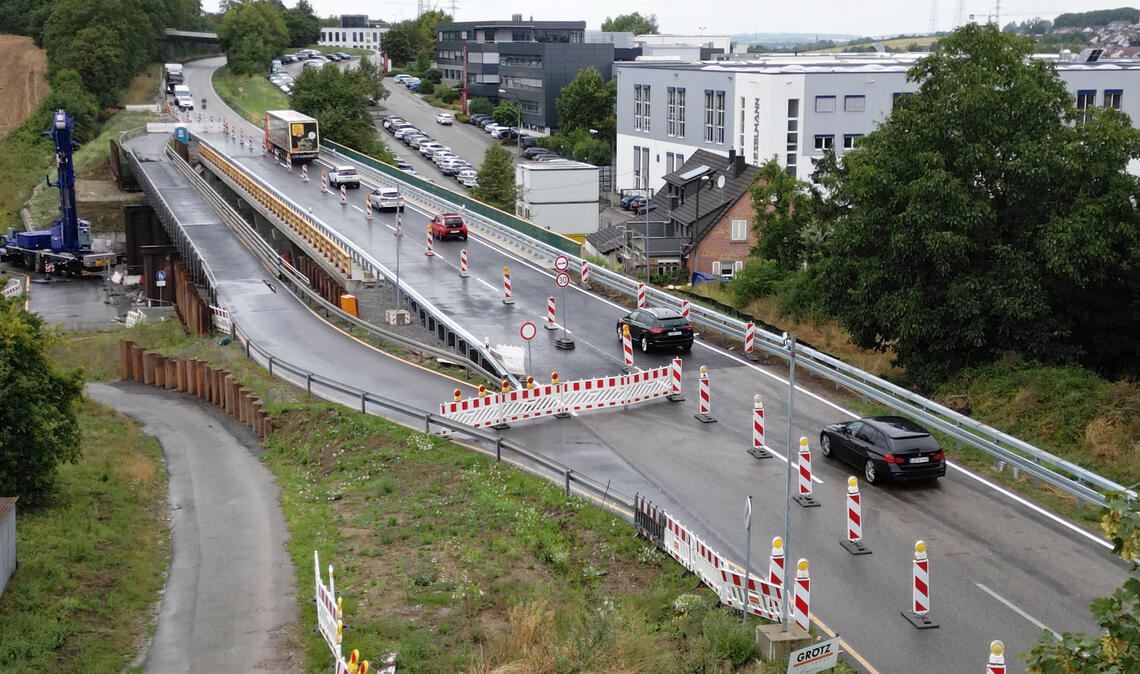 Nadelöhr auf der B35 endet im Oktober Die Kieselmannbrücke ist noch bis zum Oktober ein Engpass auf der B35. Foto: Fotomoment