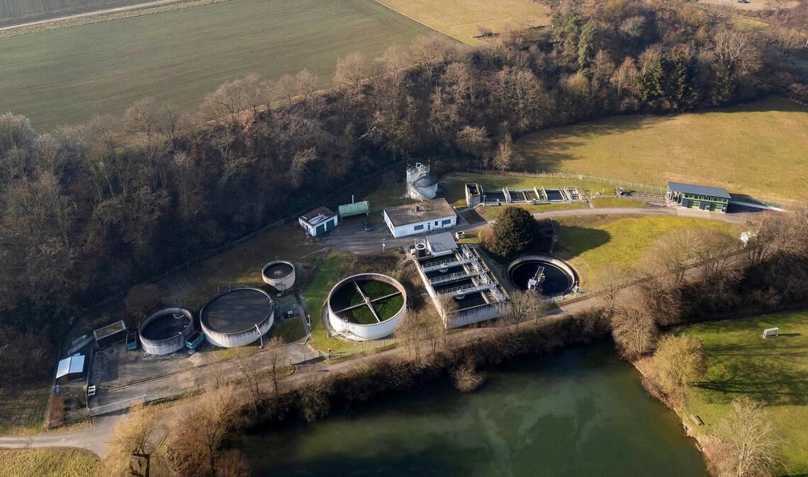 Die Kläranlage in Großglattbach stößt wie ihr Pendant in Iptingen an Kapazitätsgrenzen. Deshalb diskutiert der Zweckverband über neue Strategien. Fotos: Fotomoment