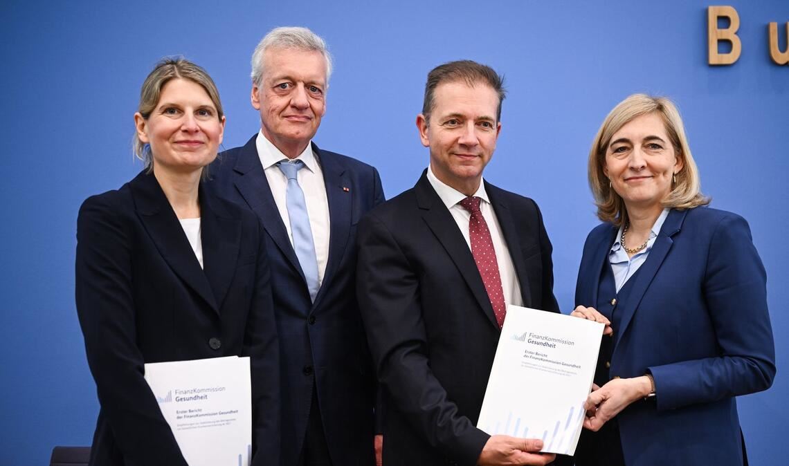 Die Kommission macht Einsparvorschläge von bis zu 42 Milliarden Euro.