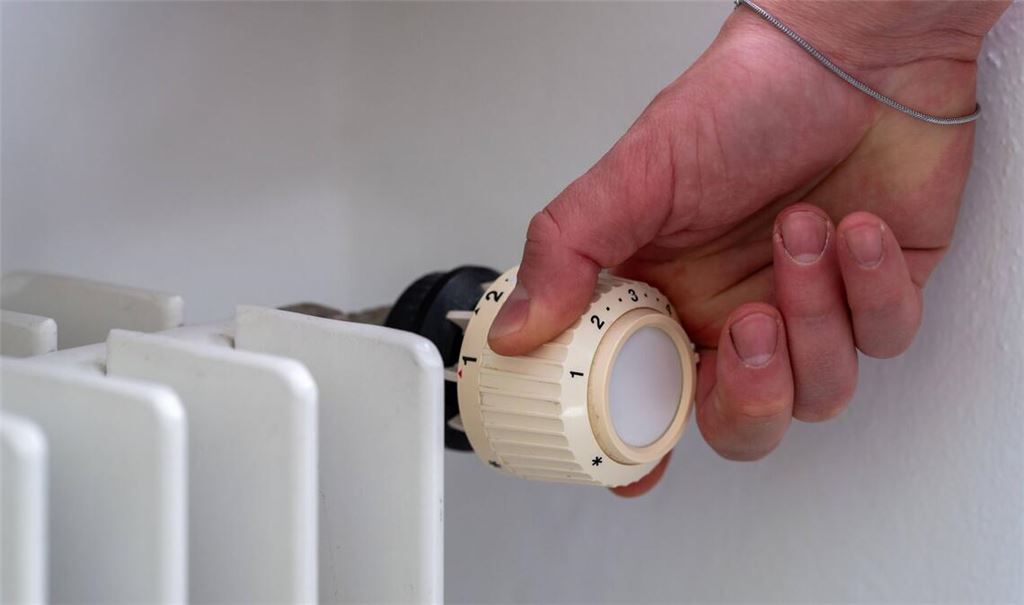 Die Kosten für den Betrieb einer Gasheizung drohten von „heute 11 Cent pro Kilowattstunde (ct/kWh) auf rund 15 ct/kWh im Jahr 2029“ anzusteigen, erklärt das Freiburger Öko-Institut.