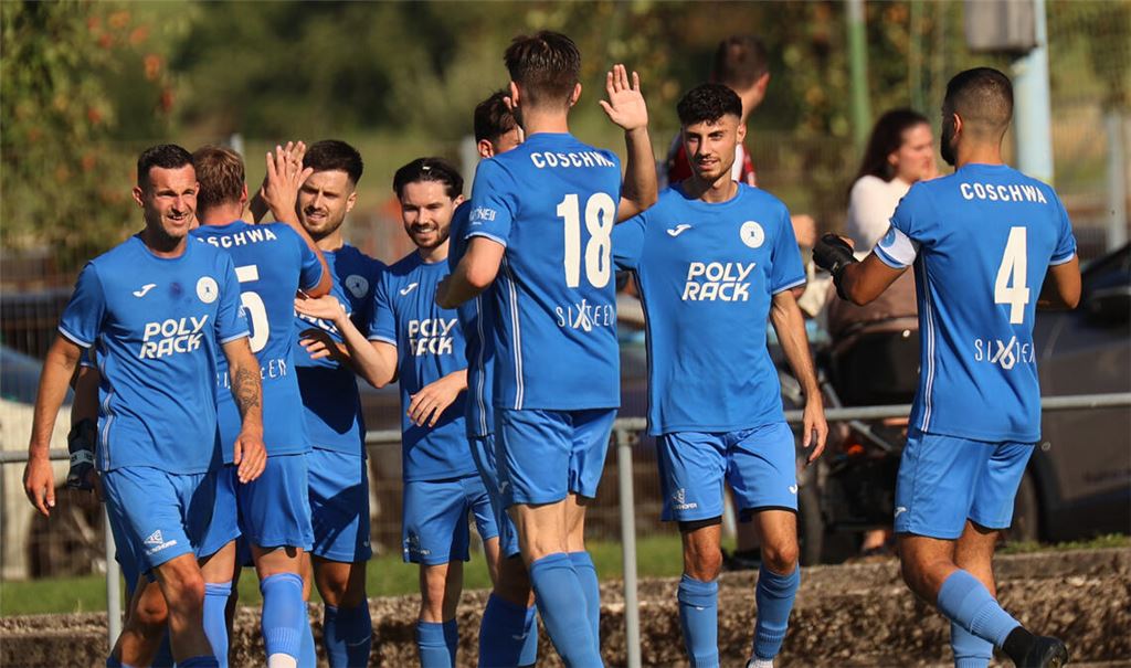 Die Kreisliga Pforzheim ist am Wochenende bereits in die neue Saison gestartet – und Grund zum Jubeln hatte unter anderem der erste Tabellenführer der Spielzeit, die SpVgg Coschwa. Foto: Rubner
