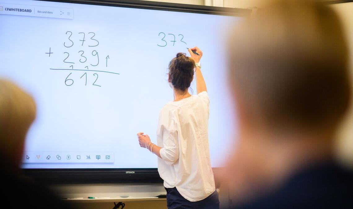 Die Lehrerin ging nicht zum Amtsarzt und kassierte ihr volles Gehalt – fast 16 Jahre lang.