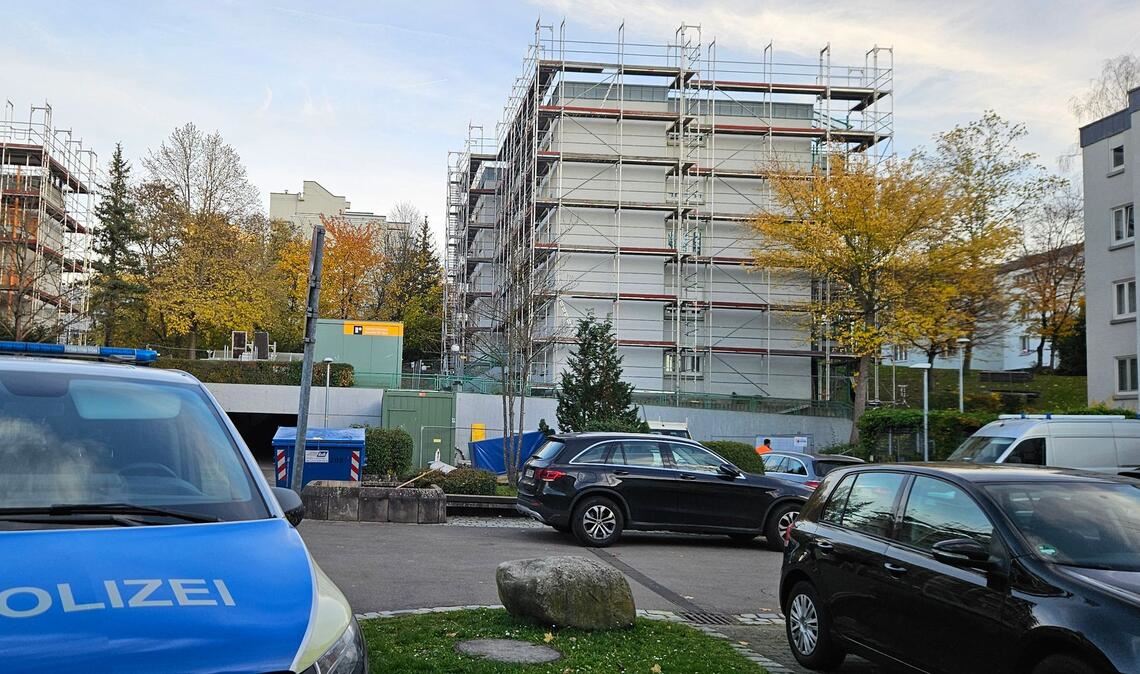 Die Leichen wurden in einem Wohnhaus gefunden.