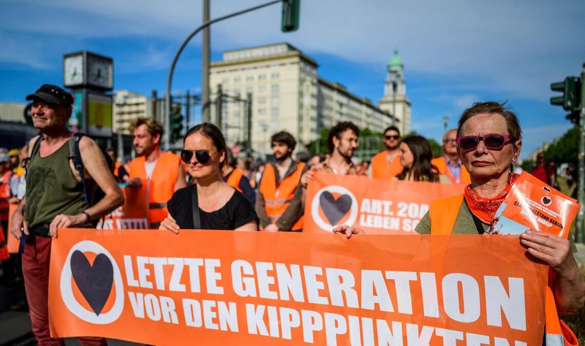 Die „Letzte Generation“ hat abermals eine Protestaktion in Berlin gestartet.