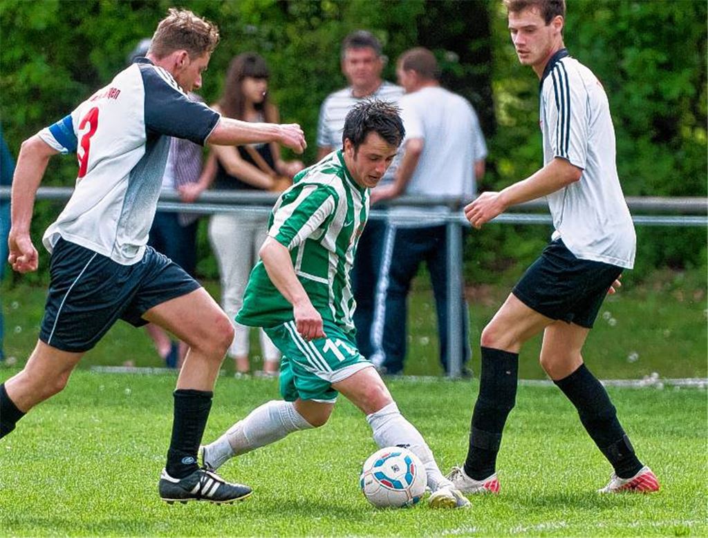 Die Lücke wird schmäler: Schüpft der SV Sternenfels durch und entgeht der Abstiegsrelegation? Foto: Zschorsch