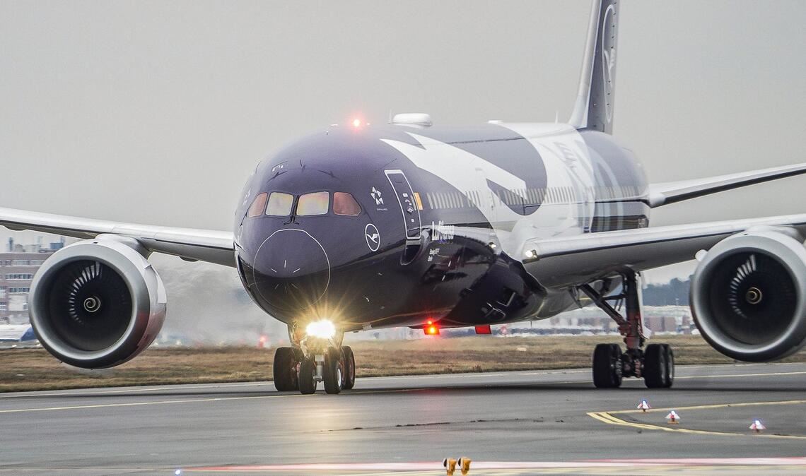 Die Lufthansa schickt zum 100. Jahrestag sechs Jets in einer Sonderlackierung auf die Strecke.