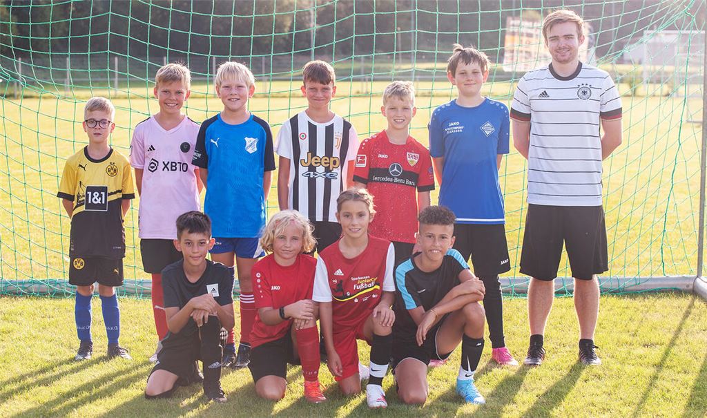 Die MT-Auswahl für den Possehl-Cup mit Trainer Dennis Grasberger.