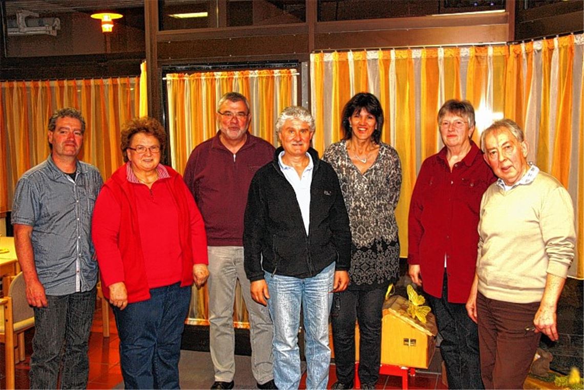 Die Macher des Vereins für Städtepartnerschaft in Illingen (v. li.): die Kassenprüfer Peter Pförsich und Katharina Steffan, Schriftführer Gerhard Spörle, zweiter Beisitzer Michele Pucci, erste Beisitzerin Gabriele Hofmann, die zweite stellvertretende Vorsitzende Ruth Kammerer und der Vorsitzende Rudolf Krauth.
