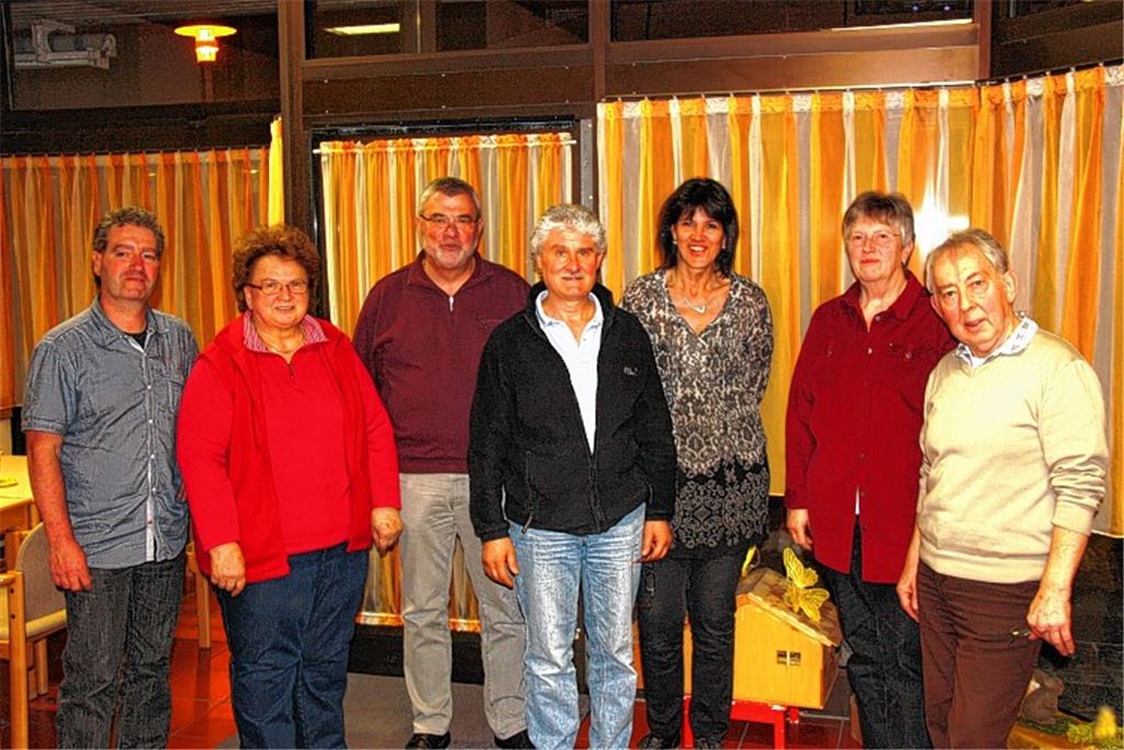 Die Macher des Vereins für Städtepartnerschaft in Illingen (v. li.): die Kassenprüfer Peter Pförsich und Katharina Steffan, Schriftführer Gerhard Spörle, zweiter Beisitzer Michele Pucci, erste Beisitzerin Gabriele Hofmann, die zweite stellvertretende Vorsitzende Ruth Kammerer und der Vorsitzende Rudolf Krauth.