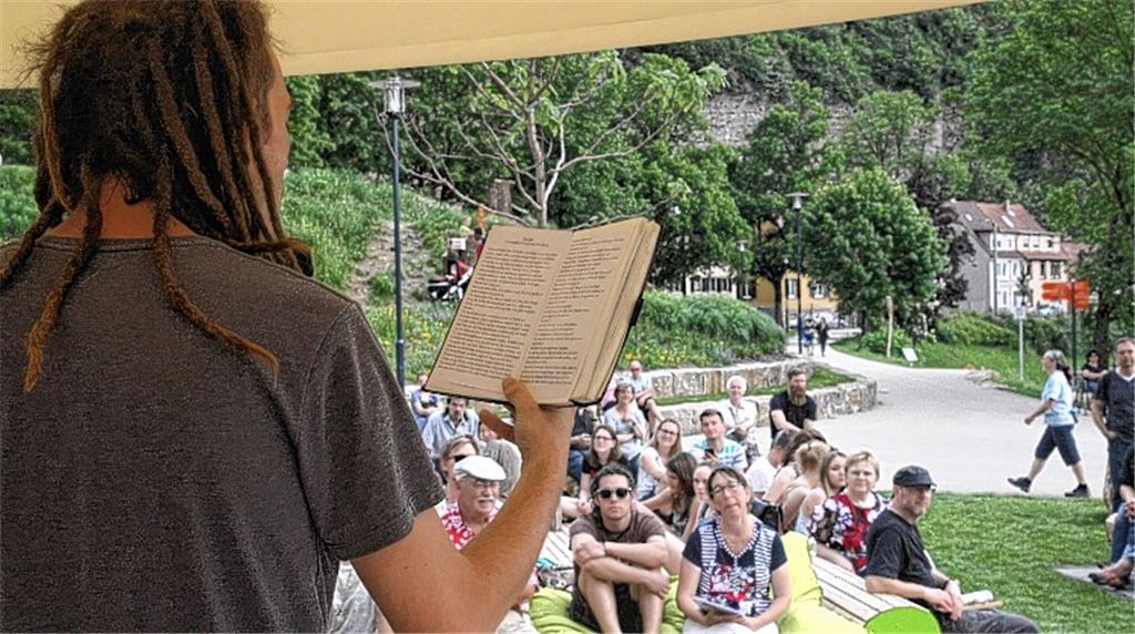 Slam: Daumen drücken und auf Sonne hoffen